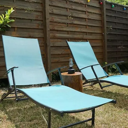 Vakantiehuis Du Pont De Table Jacuzzi Et Montagne *