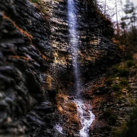 Du Pont De Table Jacuzzi Et Montagne Casa vacanze Barrême