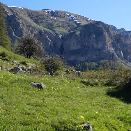 Du Pont De Table Jacuzzi Et Montagne Casa vacanze *