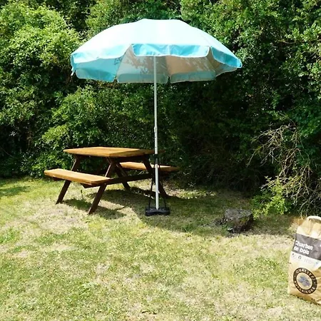 Vakantiehuis Du Pont De Table Jacuzzi Et Montagne *
