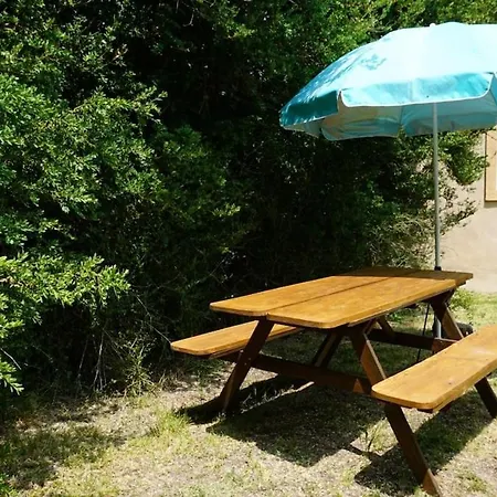 Du Pont De Table Jacuzzi Et Montagne Barrême