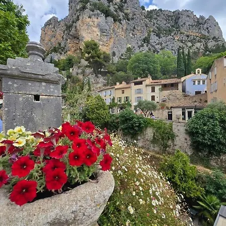 別荘 Du Pont De Table Jacuzzi Et Montagne