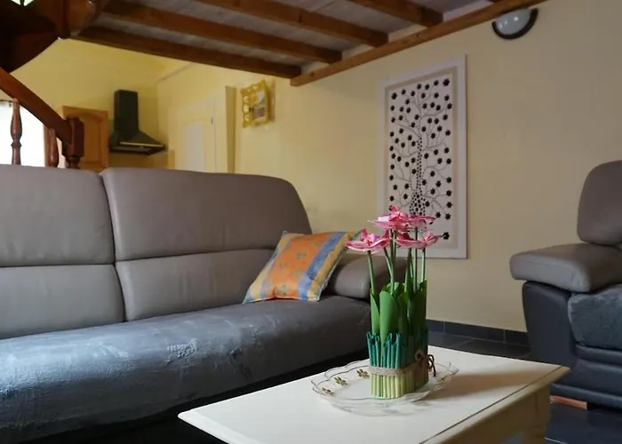 Du Pont De Table Jacuzzi Et Montagne Holiday home Barreme