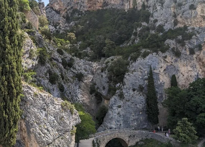 Du Pont De Table Jacuzzi Et Montagne * Barreme