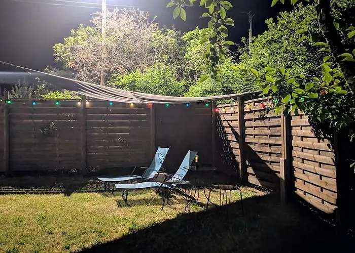 Du Pont De Table Jacuzzi Et Montagne Barreme