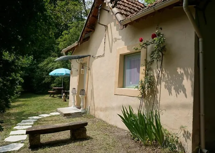 Holiday home Du Pont De Table Jacuzzi Et Montagne Barreme